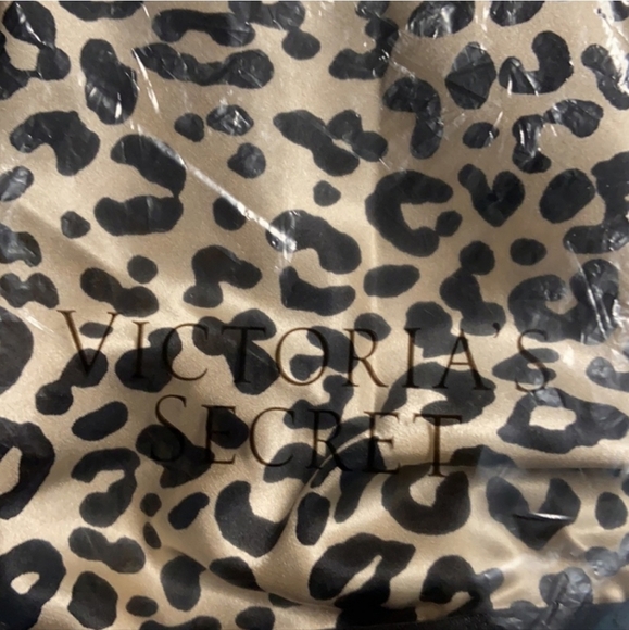 Victoria’s Secret x Knit Riot ✦ Satin Leopard Skirt ✦ Elastic Waist Mini XS NWT - Picture 12 of 13